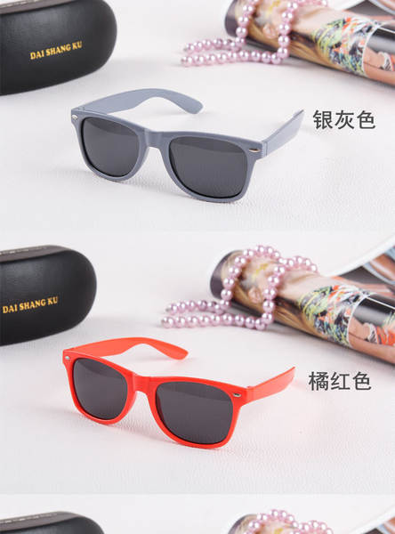 2025 Novos óculos de sol transfronteiriços da Europa e América tendência SUNGLASSES óculos de sol protetores de raios ultravioleta óculos de venda quente