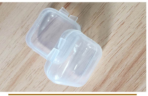 Caixa de Plástico Transparente Pequena
