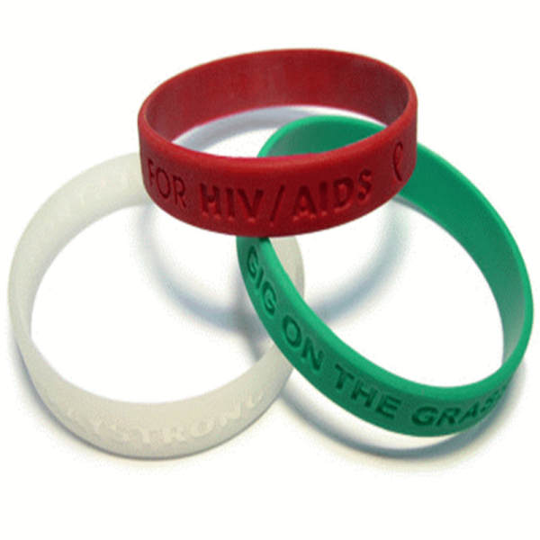Nike lança pulseiras de silicone, pulseiras de basquete e pulseiras esportivas.
