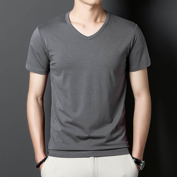 Modelo de algodão gelado masculino T-shirt 2024 novo verão puro V-shirt de alta qualidade T-shirt masculino