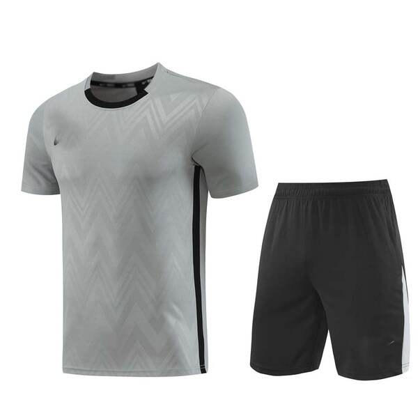 Novo modelo de esportes de corrida de moda de verão tendência moda suave e rápida secagem de ar de pulseiras curtas calças de treinamento