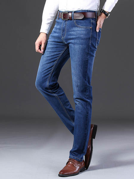 Fabricante de vendas diretas de jeans fina de verão de 2026 para homens de calça reta corpos flexíveis calças de lazer para homens jovens calças