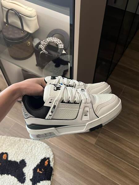 Sapatos de couro confortáveis