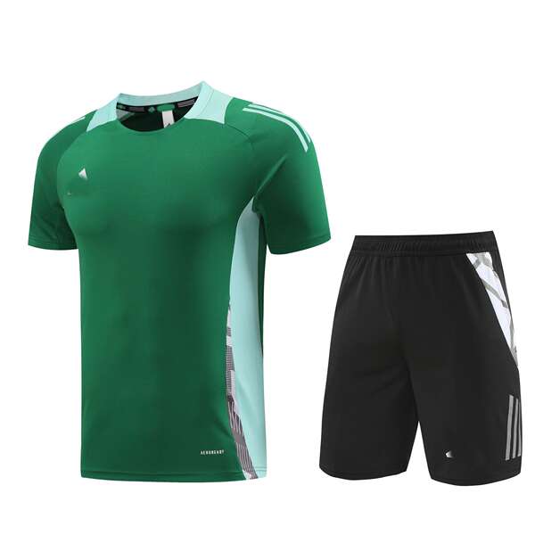 Novo modelo de esportes de corrida de moda de verão tendência moda suave e rápida secagem de ar de pulseiras curtas calças de treinamento