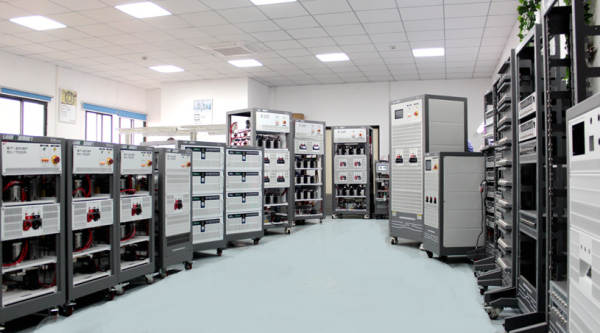 Fabricante de venda direta de baterias de potência do novo sistema de teste de baterias de automóveis de energia do modelo de mineração de capacidade da curva de declínio
