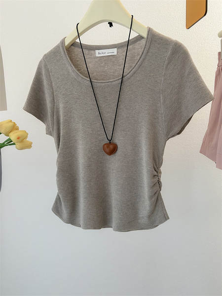 Camiseta feminina de algodão curtinha