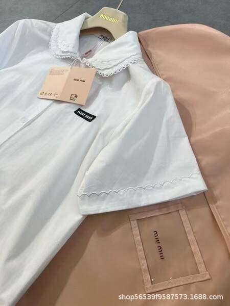 Vestido e camisa floral feminino