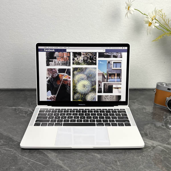 MacBook Pro 13.3 polegadas Computador portátil modelo de simulação de computador peças de arte Exposições de fotografia