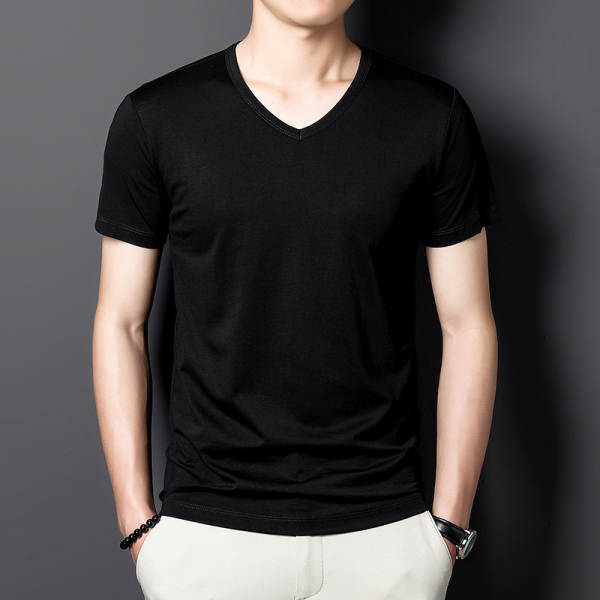 Modelo de algodão gelado masculino T-shirt 2024 novo verão puro V-shirt de alta qualidade T-shirt masculino