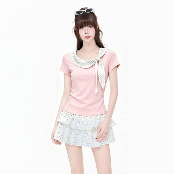 Camisa feminina curta rosa com bolinhas e laço