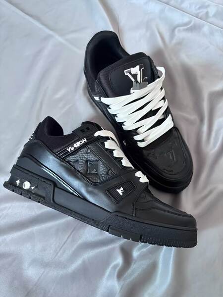 Sapatos de couro confortáveis