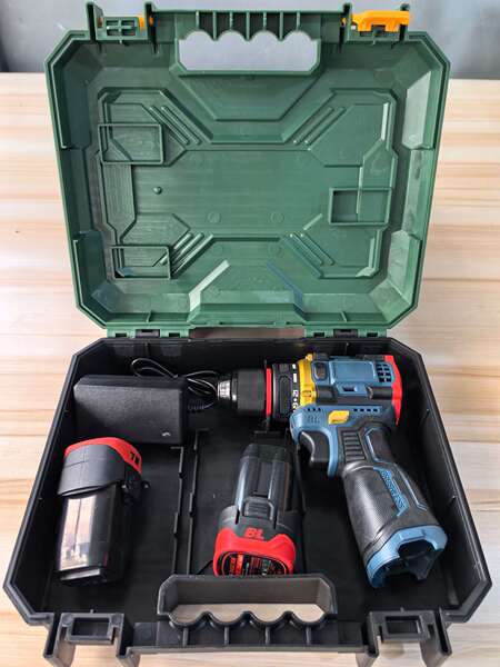16.8V Comércio Exterior Carregamento elétrico de borracha de lítio de cobre puro sem borracha manual de borracha elétrica multifuncional kit de ferramentas de parafuso elétrico