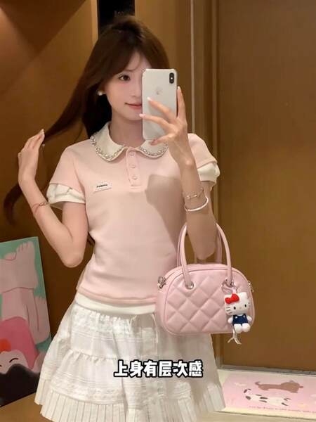 T-Shirt de menina rosa com duas mangas curtas de verão com sensação superior bonita exclusiva Miu T-Shirt de boneca