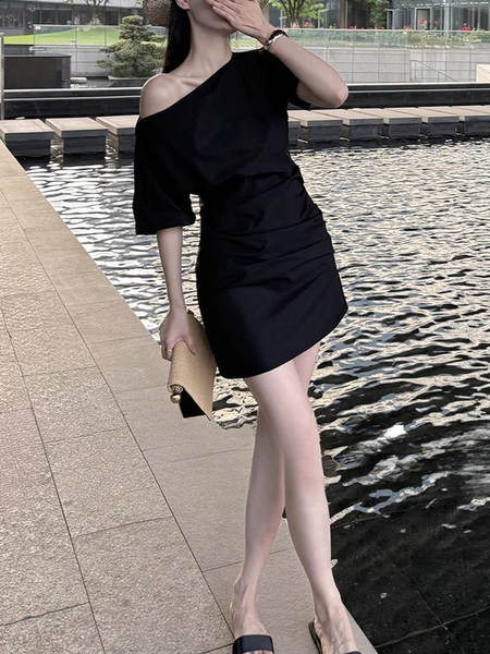 Vestido de verão francês para duas mulheres