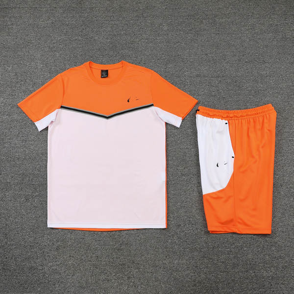 Novo modelo de esportes de corrida de moda de verão tendência moda suave e rápida secagem de ar de pulseiras curtas calças de treinamento