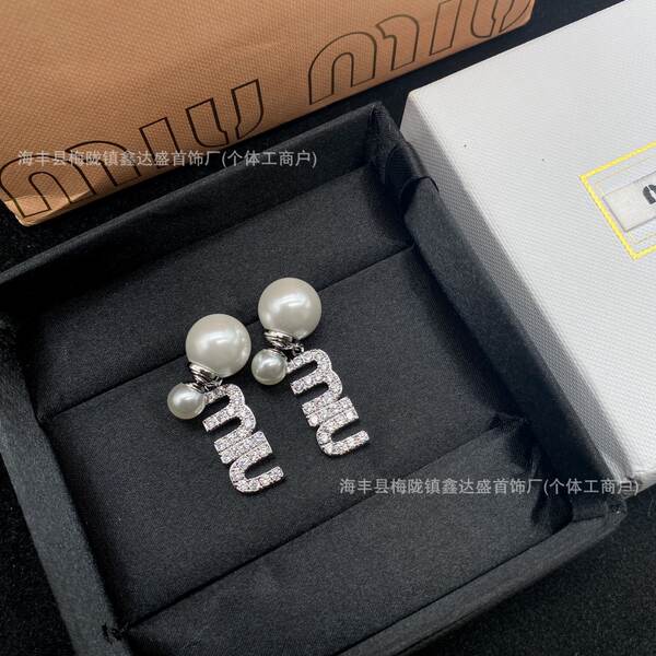 Brinco Miu Elegante