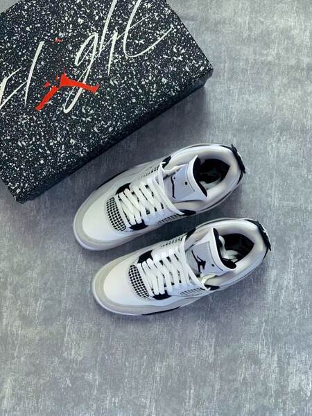Sapato de Basquete AJ4 Alto