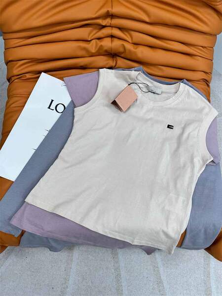 2024 outono novo modelo sul-óleo miu letra carimbada de liderança de pulseira sobre a camisa T-shirt três peças de roupa feminina