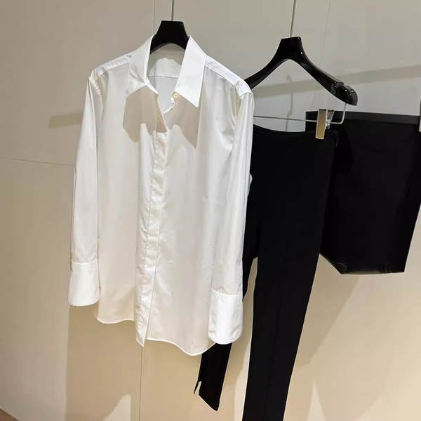 Camisa branca feminina de manga longa