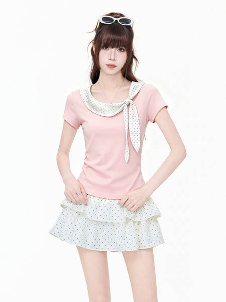 Camisa feminina curta rosa com bolinhas e laço