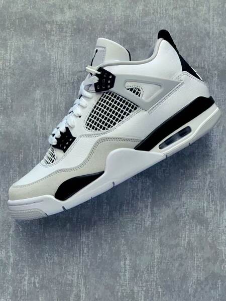 Sapato de Basquete AJ4 Alto