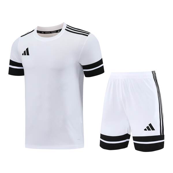Novo modelo de esportes de corrida de moda de verão tendência moda suave e rápida secagem de ar de pulseiras curtas calças de treinamento
