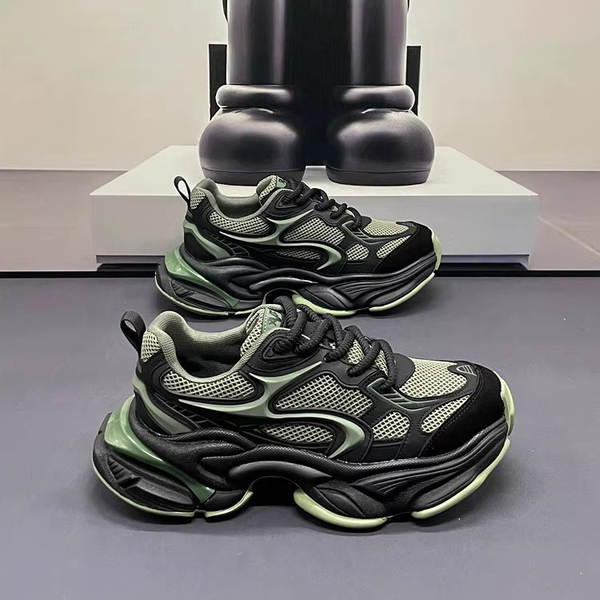 No verão de 2026, o novo modelo de calçado de ar para homens no outono, a tendência é aumentar o tamanho dos sapatos de lazer para homens.