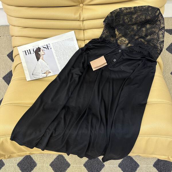 Shenzhen South Oil High-End Original Single MIU Casa 24 Inverno Novo T-Shirt com chapéu de mangas longas