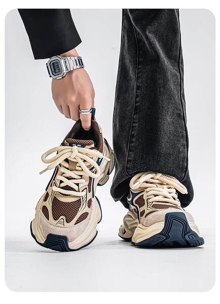 No verão de 2026, o novo modelo de calçado de ar para homens no outono, a tendência é aumentar o tamanho dos sapatos de lazer para homens.