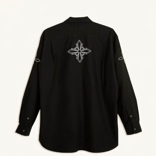 Camiseta clássica da SMFK cruzada com a mesma cor