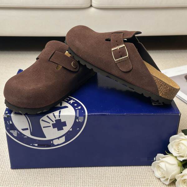 Sapatos de couro grossos