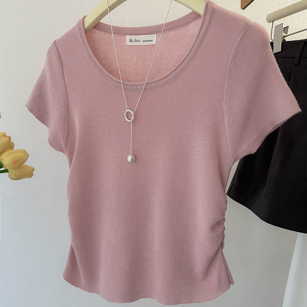 Camiseta feminina de algodão curtinha