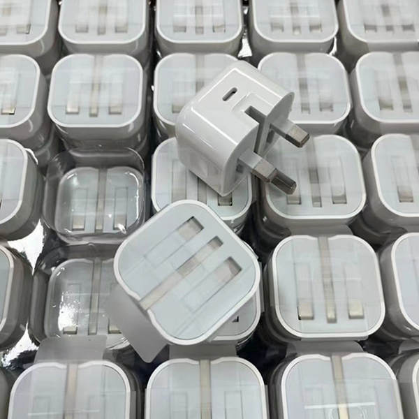 Carregador rápido para telemóveis 13 da Apple com o pé dobrável padrão PD20W com a interface de carregamento rápido Type-C