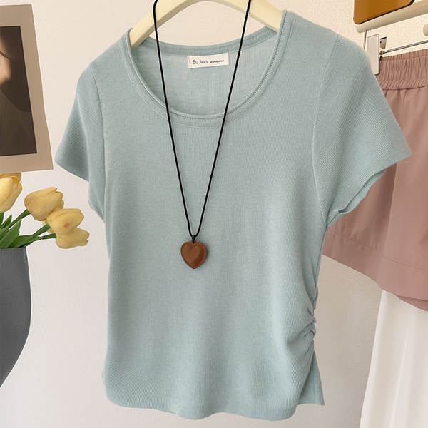 Camiseta feminina de algodão curtinha