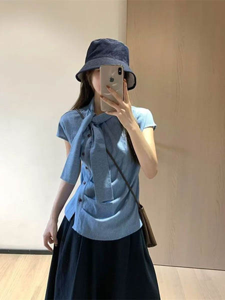 Camisa feminina curta de verão