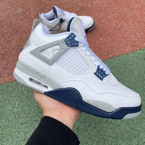 Sapato de Basquete Azul e Branco
