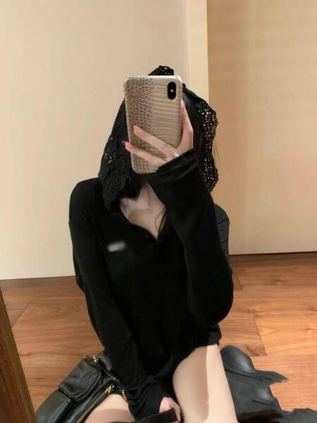 Shenzhen South Oil High-End Original Single MIU Casa 24 Inverno Novo T-Shirt com chapéu de mangas longas