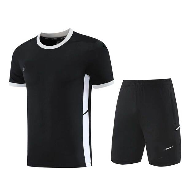 Novo modelo de esportes de corrida de moda de verão tendência moda suave e rápida secagem de ar de pulseiras curtas calças de treinamento