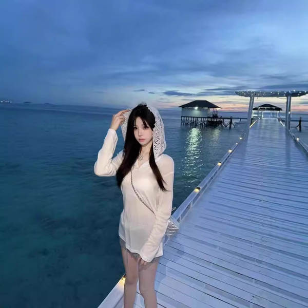 Shenzhen South Oil High-End Original Single MIU Casa 24 Inverno Novo T-Shirt com chapéu de mangas longas