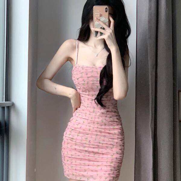 Vestido curto sem mangas rosa