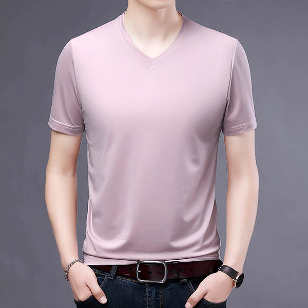 Camiseta masculina curta V