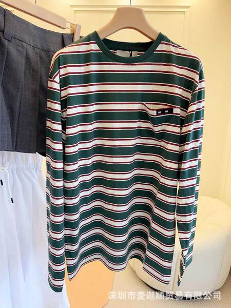 Vestido feminino de alta qualidade Miu26 primavera-verão nova colisão de cores falsa duas camisetas de luvas compridas com letras de algodão puro