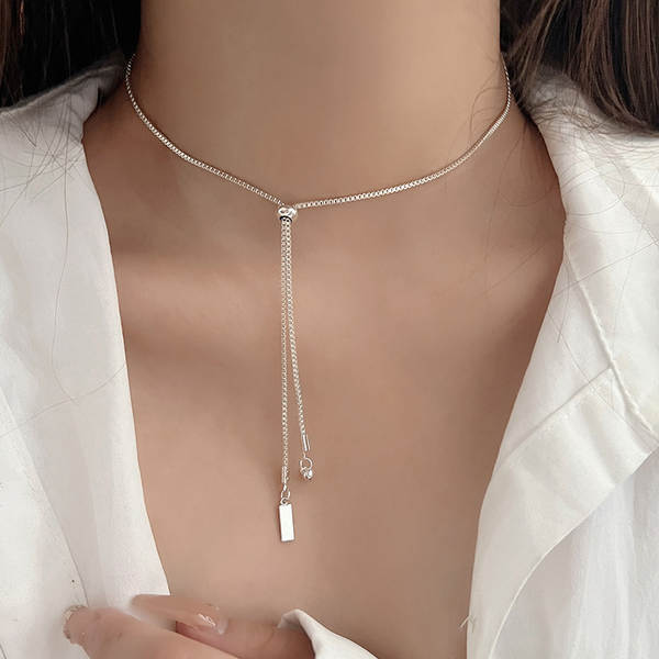S925 Puro Prata Borboleta Colar Mulheres Pequenos Design Simples Delicioso doce e luxuoso Cadeia de cordão de serpente Sensor avançado