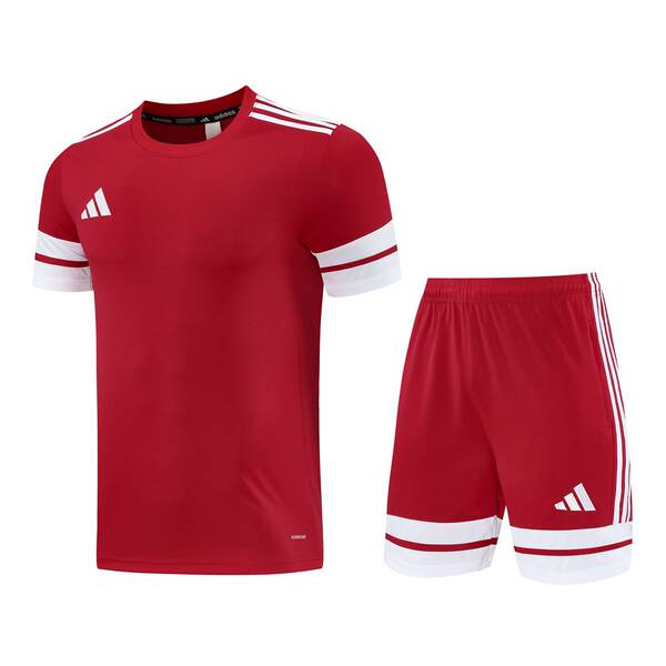 Novo modelo de esportes de corrida de moda de verão tendência moda suave e rápida secagem de ar de pulseiras curtas calças de treinamento