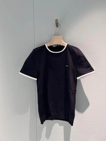 Vestido feminino de alta qualidade de Shenzhen South Oil 25 manhã outono miu casa corda corda corda corda de mão curta moda simples de 100 camisetas