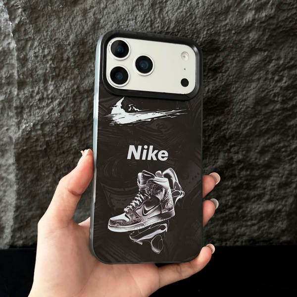Apple lança novo iPhone 17 ProMax com 14 características especiais